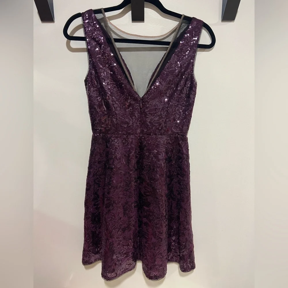 BCBG MAXAZRIA Selina plunging V Deep Plum Sequined Dress - size 2 - Picture 3 of 8